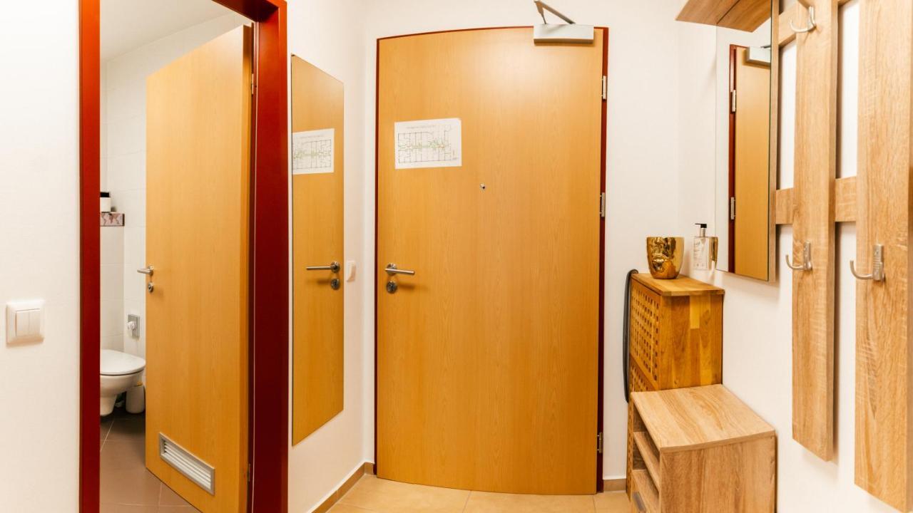 Bella Mura Blue Apartment Moravske-Toplice Buitenkant foto