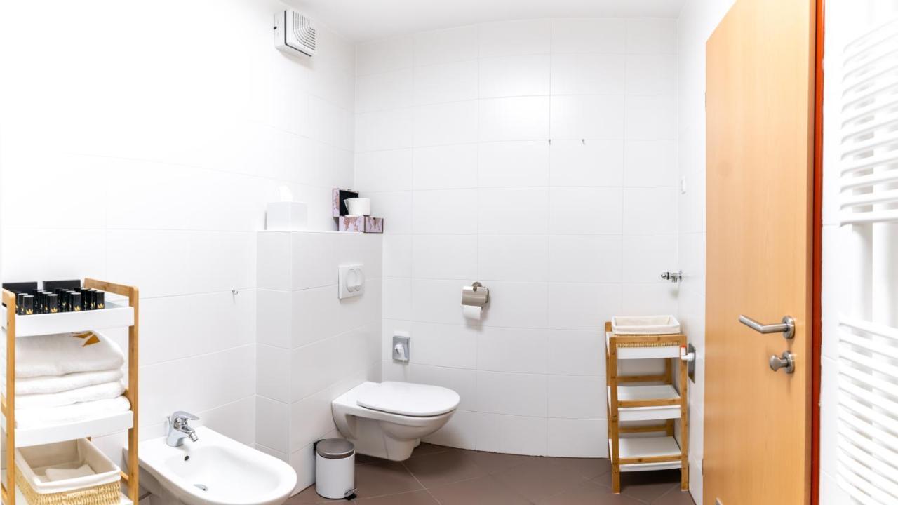 Bella Mura Blue Apartment Moravske-Toplice Buitenkant foto